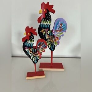 Colorful  Wood Hand Made Rooster Figurines